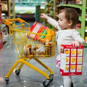 O supermercado é um dos lugares mais comuns onde vemos a birra infantil